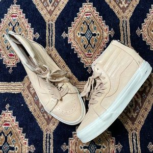 Nude High Top leather sk8 hi Vans